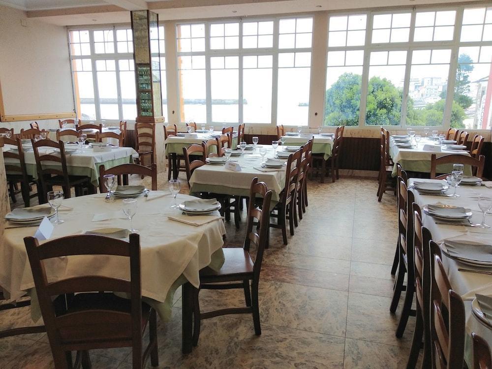 Hostal Buenavista San Ciprian  Luaran gambar